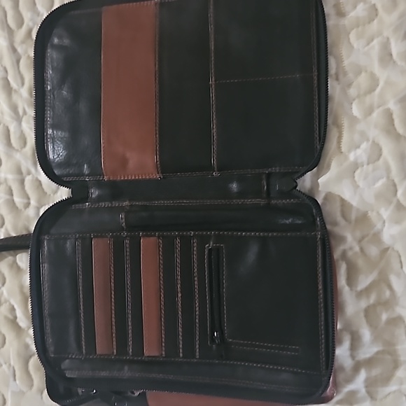 Handbag - Picture 3 of 4